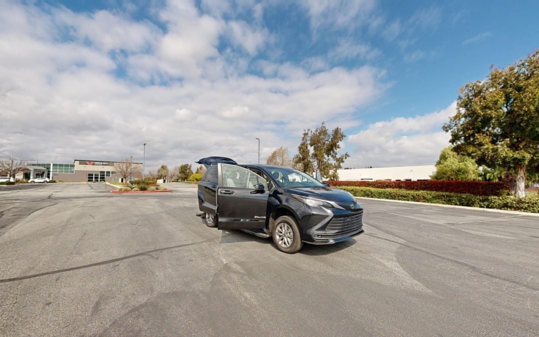 BraunAbility Toyota Sienna Rear Entry